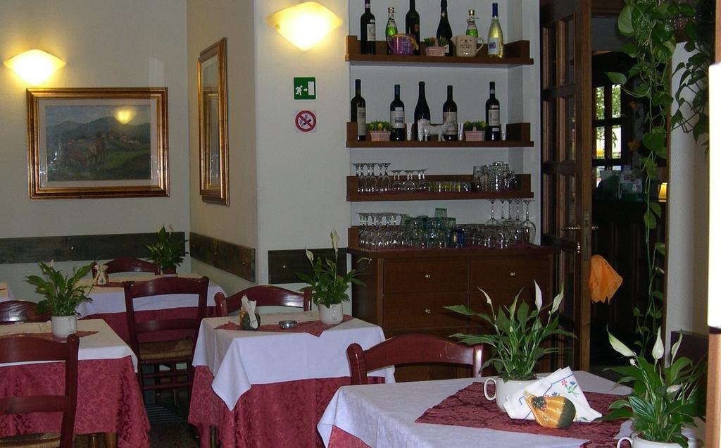 Albergo Le Rose Pistoia Exterior photo